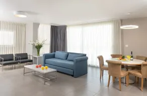 Astral Nirvana Suites- Half Board - Zimmer