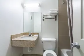 Motel 6-Fort Worth, TX - Seminary - Bagno