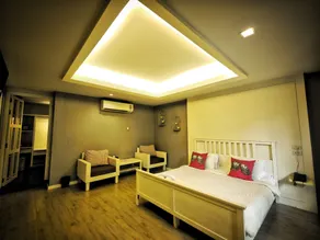 Paragon Inn - Chambre