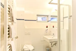 Empress Boutique Hotel - Bathroom
