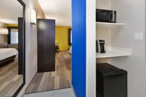 Holiday Inn Express Detroit-Warren/General Motors Technology Center by IHG - Chambre