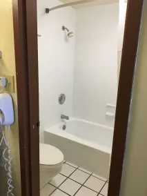 Days Inn by Wyndham Bradenton - Near the Gulf - Salle de bain