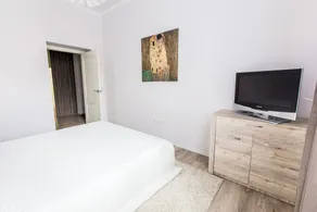 Prospekt Nezavisimosti 43 Apartment - Rum
