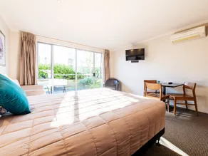 Lake Taupo Motor Inn - Chambre