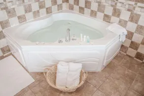 Comfort Inn Dickinson - Bathroom