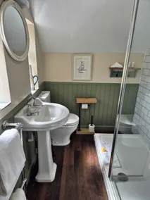 The Three Cups Inn - Baño