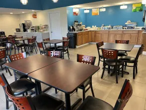 Sunbird Cape Cod Resort - Restaurant