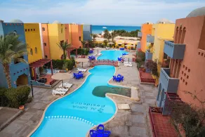 Aldora Residence suites - Pool
