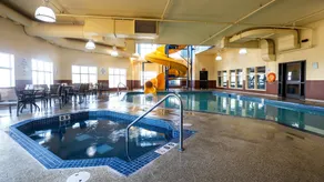 Holiday Inn Express Hotel & Suites - Edmonton International Airport by IHG - Piscine