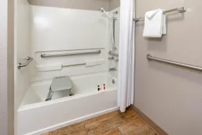 Super 8 by Wyndham Cortez/Mesa Verde Area - Salle de bain