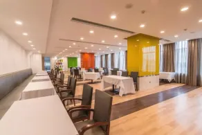 The Summit Hotel - Restaurant