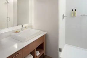 Element by Marriott Charlotte Uptown - Badrum