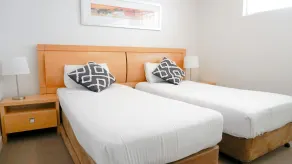 Horton Apartments - Room