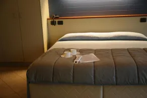 Room in Guest Room - Spacious Double Room in Alba - Zimmer
