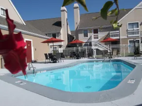 Residence Inn by Marriott Louisville East - Piscine