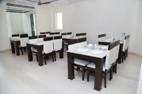 Qcent Gurgaon by Pacific Inn - Ristorante