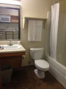 Inland Suites Lamar Street - Badrum