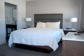 Spring Lake Suites - Rum