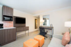 Holiday Inn Express & Suites Nassau by IHG - Room