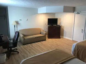 The Auberge Inn - Room