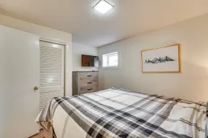 Ski-In/Ski-Out Bromley Mtn Condo: Wood Fireplace! - Interiør