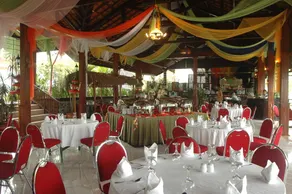 Swaloh Resort & Spa - Restaurante