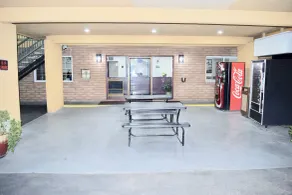 Super 8 by Wyndham Visalia - Réception