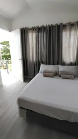 3-Bedroom House in NorthPoint - Habitación