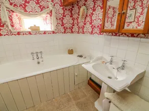 Easby Cottage - Badrum