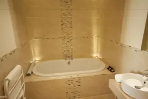 Weald of Kent Golf Course and Hotel - Baño