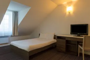 Inter-Hôtel Le Coeur D'or Douzy - Chambre