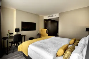 COURT HOTEL - Værelse
