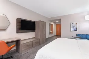 Holiday Inn Express and Suites Columbus Edinburgh by IHG - Room