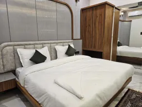 The Blu Pearl - Room