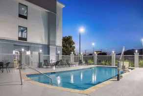 Hampton Inn & Suites Brenham - Pool