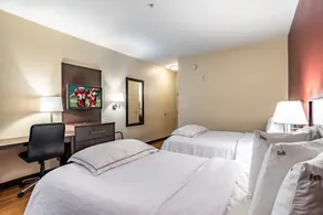 Red Roof Inn PLUS Long Island - Garden City - Chambre