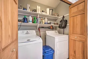 Spacious Family Escape: Walk to Lake Michigan! - Innenbereich
