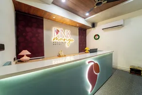 Pink Mango A Boutique Hotel - Rezeption