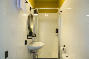 Little Duke Hotel - Baño