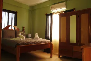 Laguna Hotel - Room