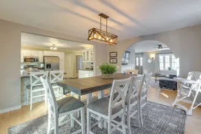Spacious Eagle Lake Home w/ Fireplace & Deck - Innenbereich