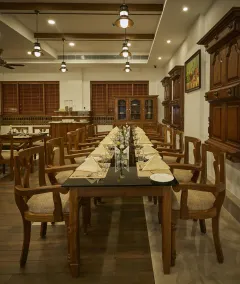 Sterling Guruvayur - Restaurant