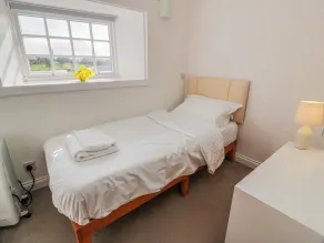 The Old Coach House - Rum