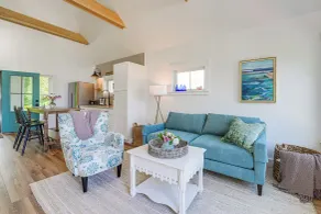 Oceanfront Studio w/ Private Dock in Harpswell! - Innvendig