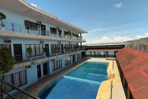Hidden Valley Beach Resort - Pool