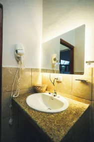 Hotel El Campanario - Bathroom