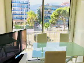 Modern and design studio near the beach with large swimming pools - Sala de estar