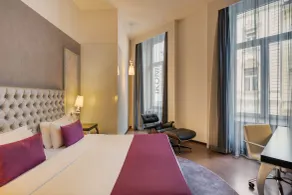 Ikonik Parlament - Room