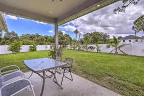 Palm Bay Home w/ Patio & Yard - 12 Mi to Beach! - Interiør