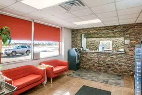 Suburban Studios Neenah-Appleton - Hall